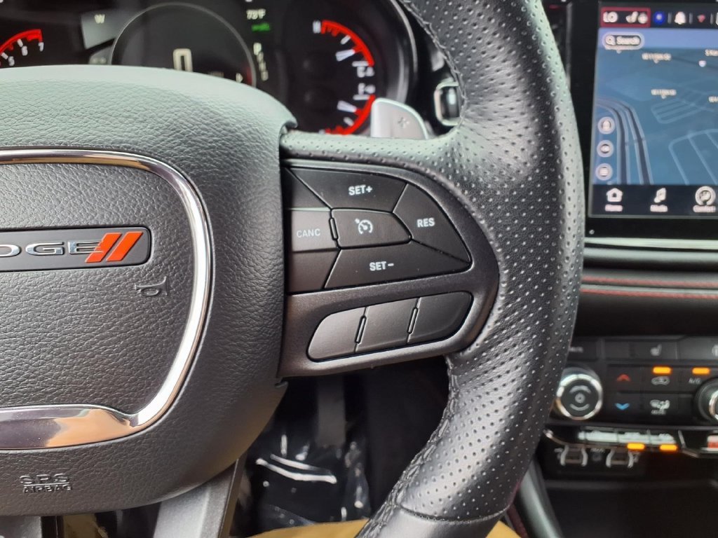 Used 2025 Dodge Durango GT AWD/4WD image 14