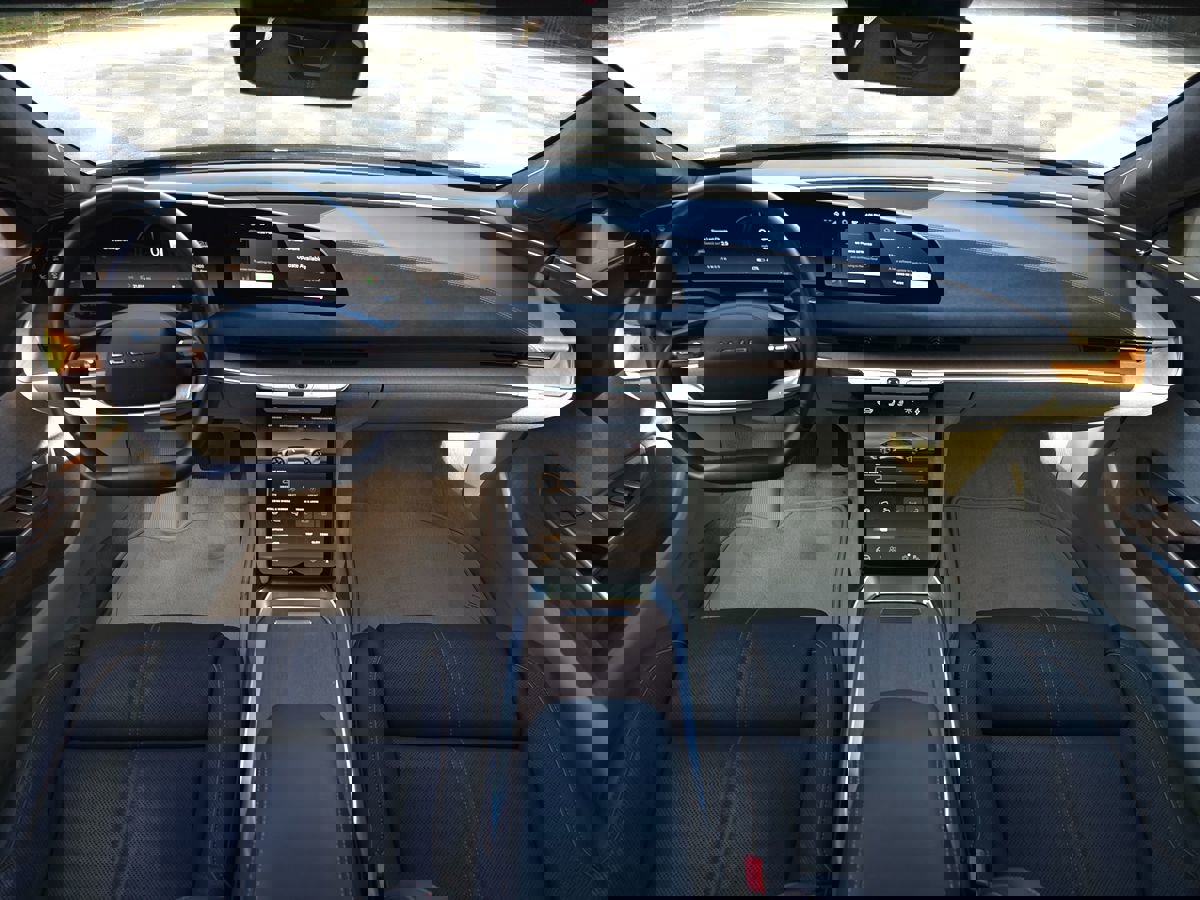 Used 2022 Lucid Air Grand Touring image 3