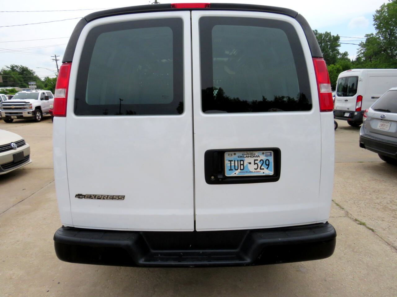 Used 2018 Chevrolet Express 2500 image 5