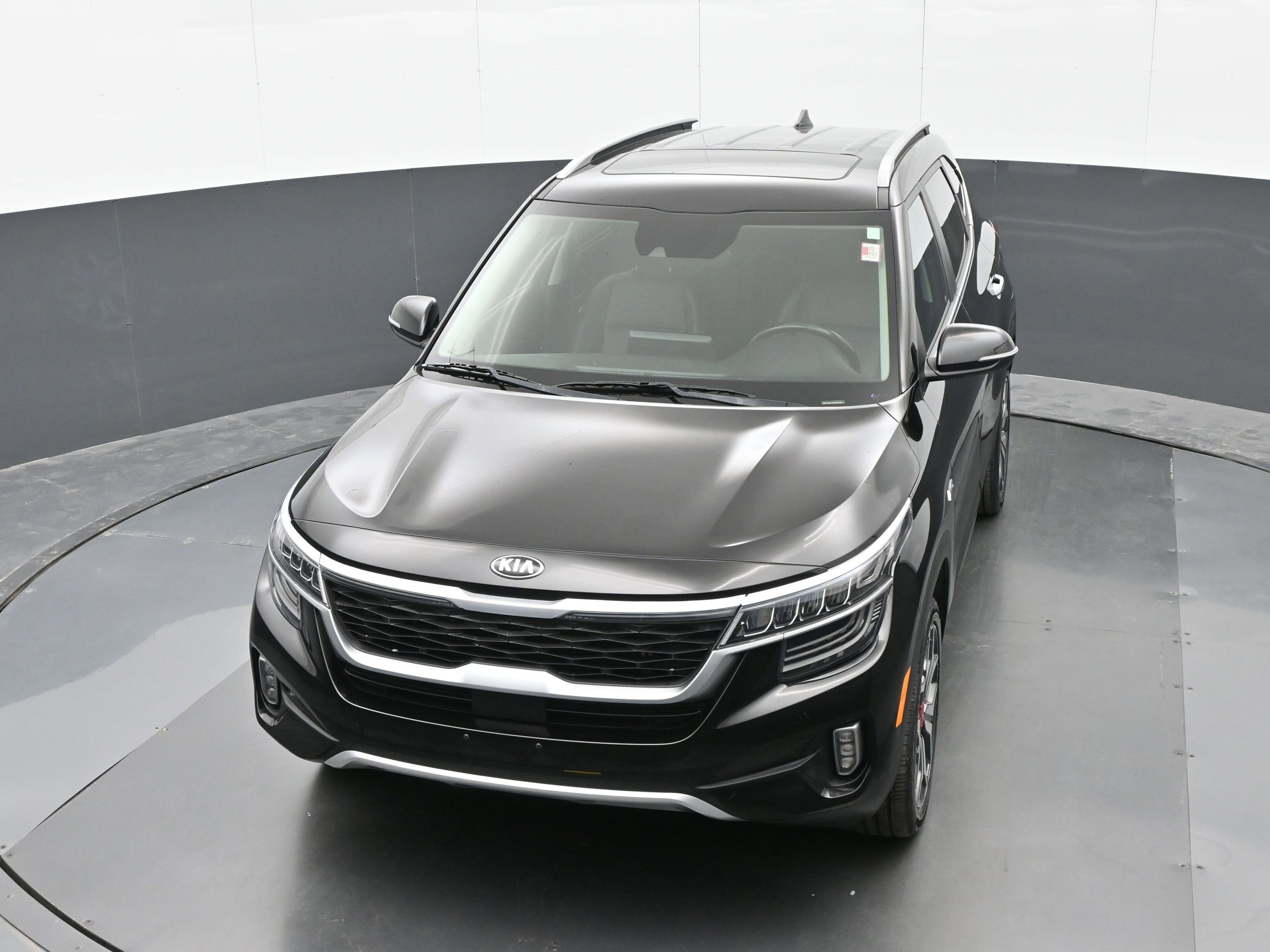 Used 2021 Kia Seltos SX w/ SX Sunroof Package image 35