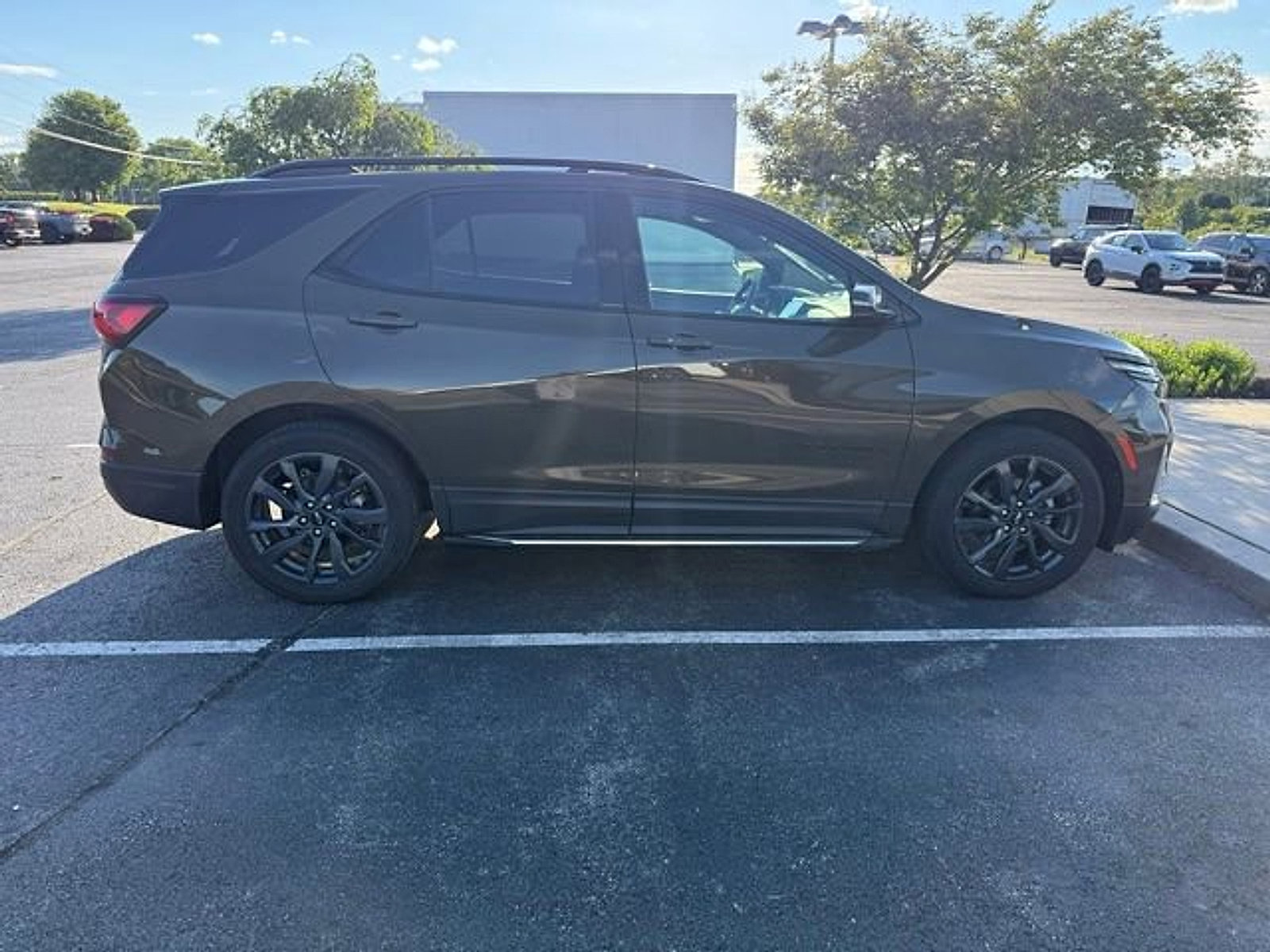 Certified 2023 Chevrolet Equinox RS AWD/4WD image 8