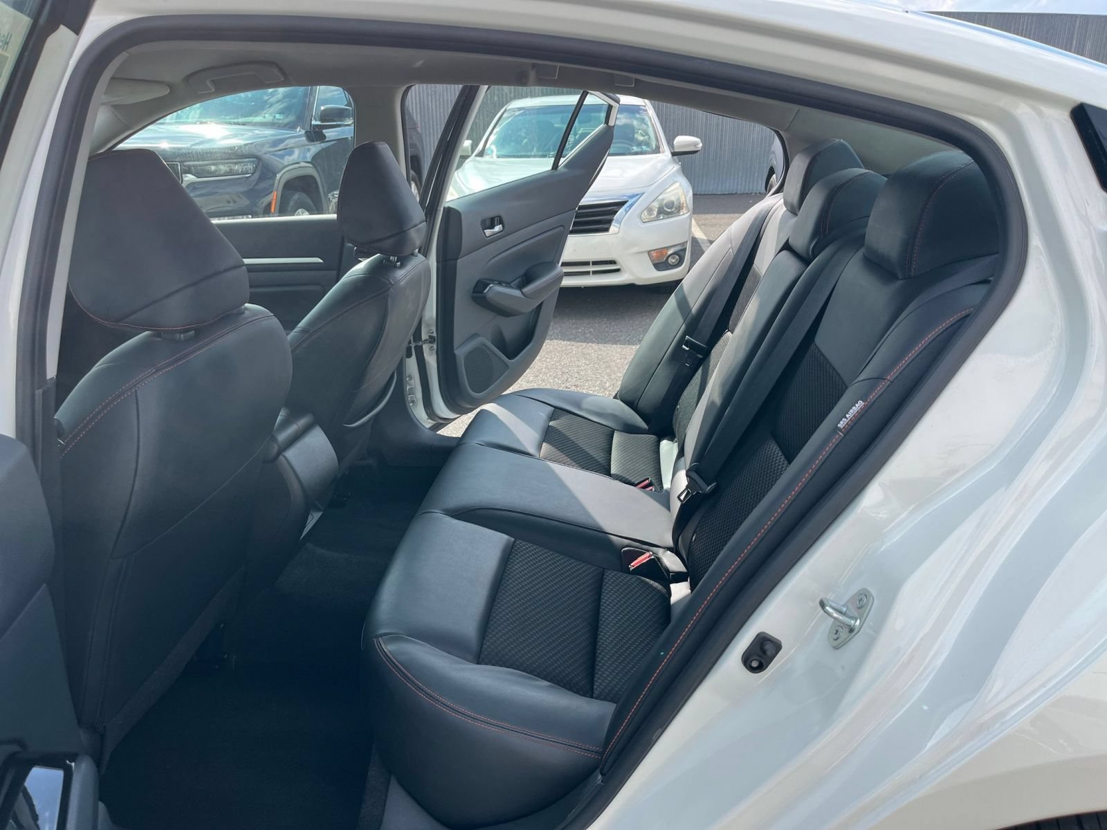 Used 2025 Nissan Altima 2.5 SR FWD image 26