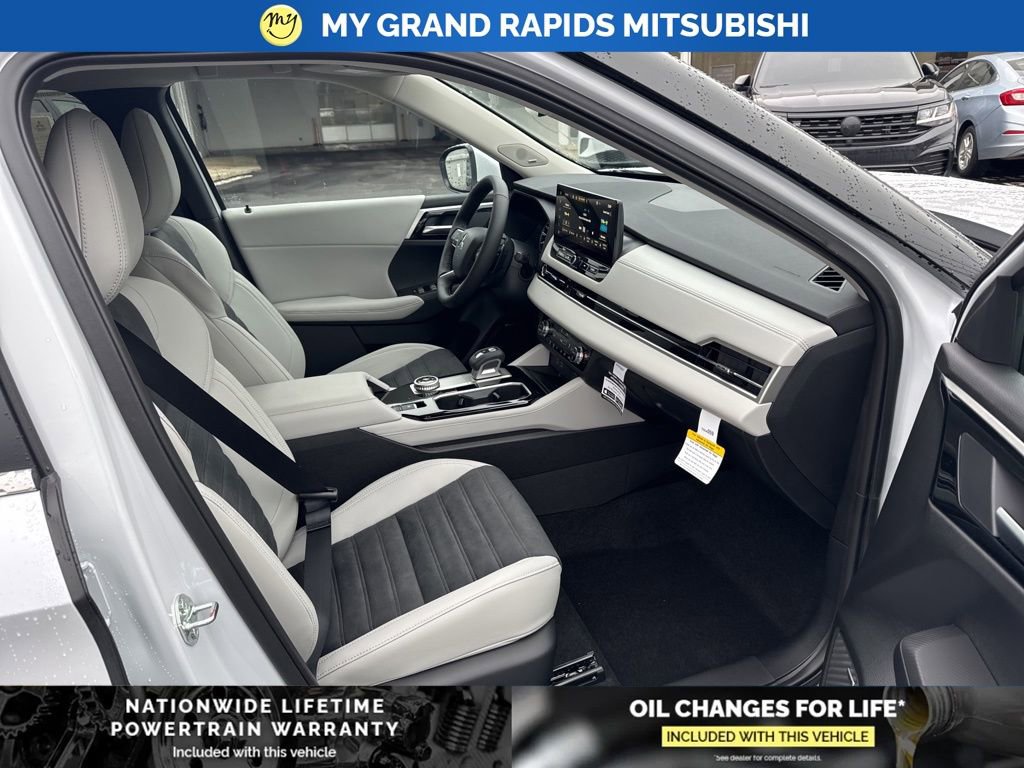 New 2026 Mitsubishi Outlander SE AWD/4WD image 15