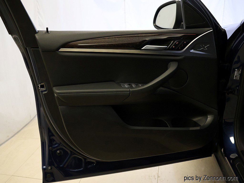 Used 2025 BMW X4 xDrive30i w/ Premium Package image 28