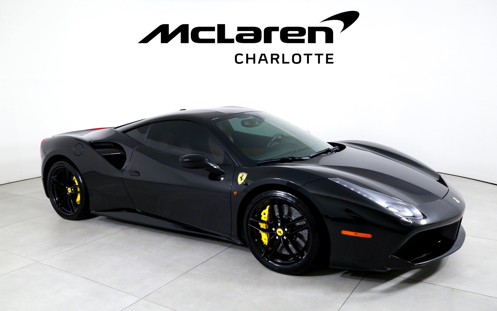 Used 2018 Ferrari 488 GTB RWD image 2