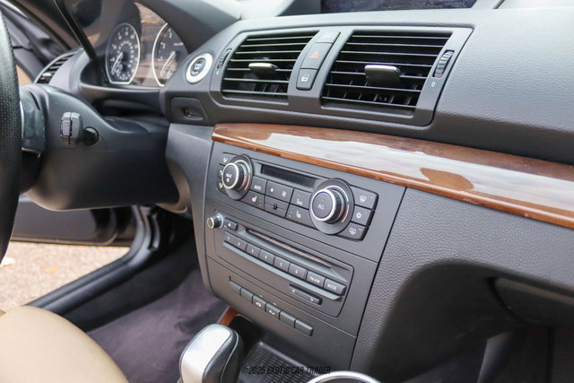 Used 2010 BMW 135i Convertible image 71