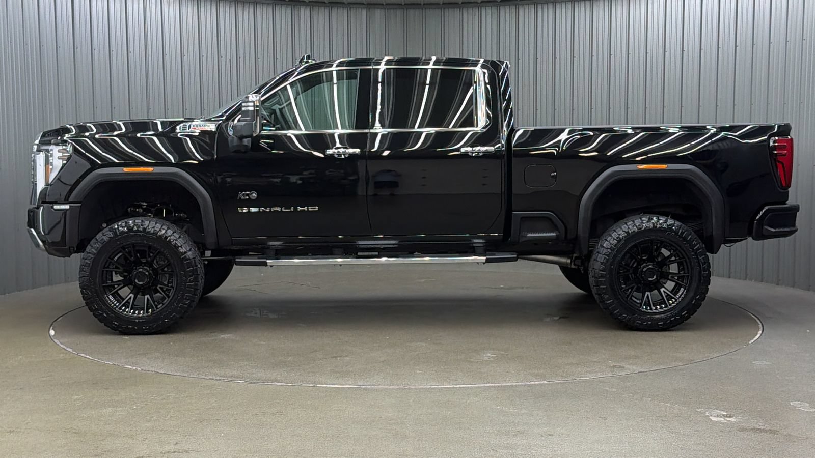Used 2026 GMC Sierra 2500 Denali w/ Denali Reserve Package AWD/4WD image 2