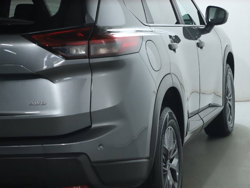 Used 2024 Nissan Rogue S AWD/4WD image 44