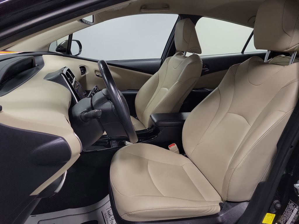 Used 2019 Toyota Prius XLE image 13