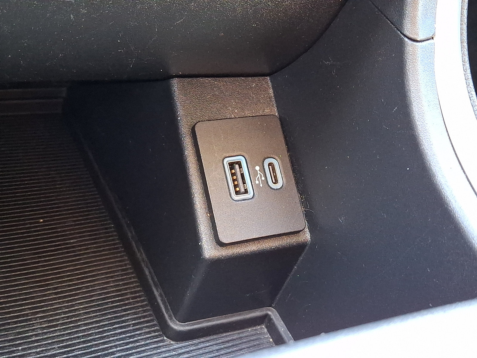 Used 2024 Ford Edge SEL AWD/4WD image 22