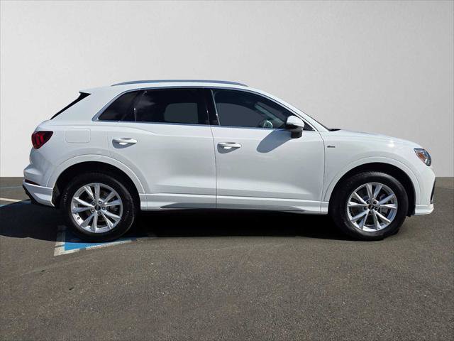 Used 2025 Audi Q3 2.0T Premium w/ Convenience Package AWD/4WD image 9