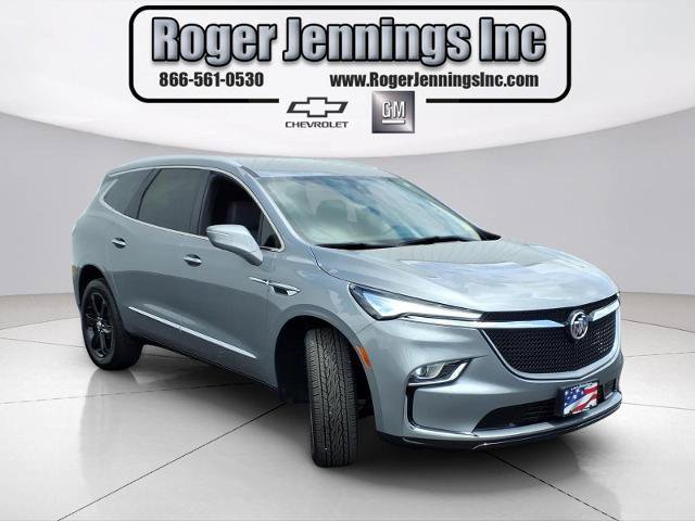 Used 2024 Buick Enclave Essence w/ Sport Touring Edition FWD image 7