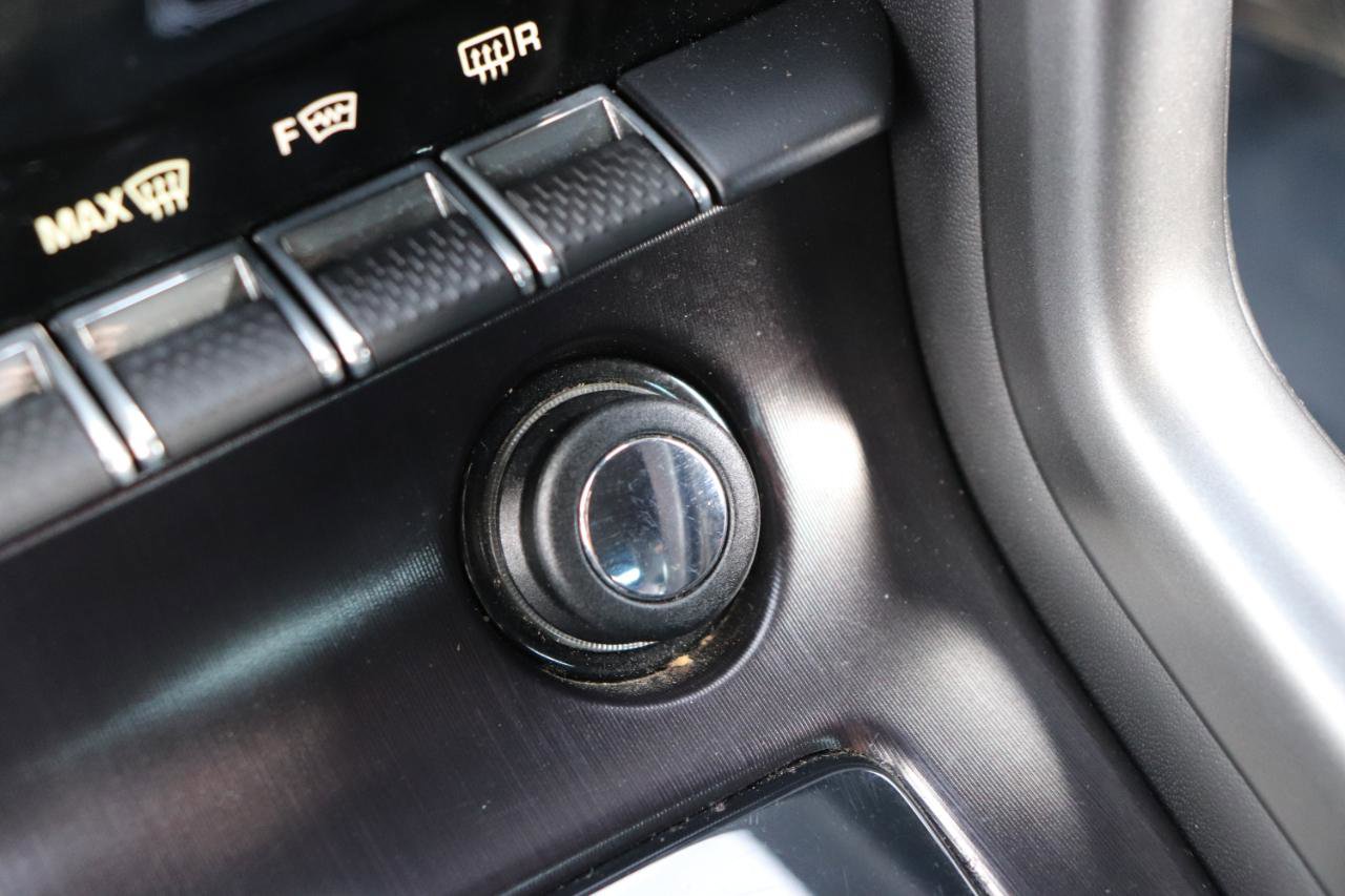 Used 2020 Jaguar F-TYPE Checkered Flag image 33