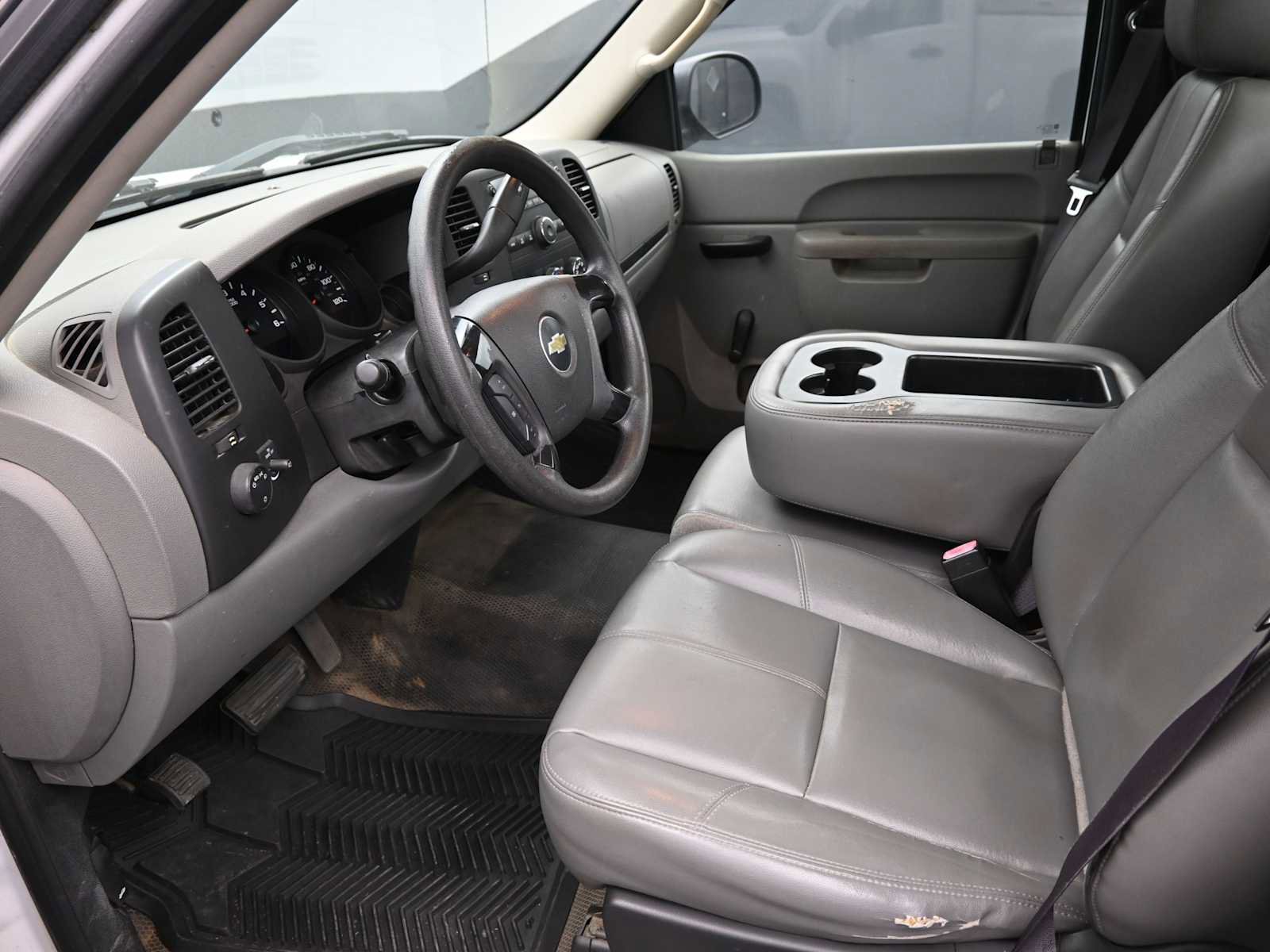 Used 2013 Chevrolet Silverado 1500 W/T RWD image 16