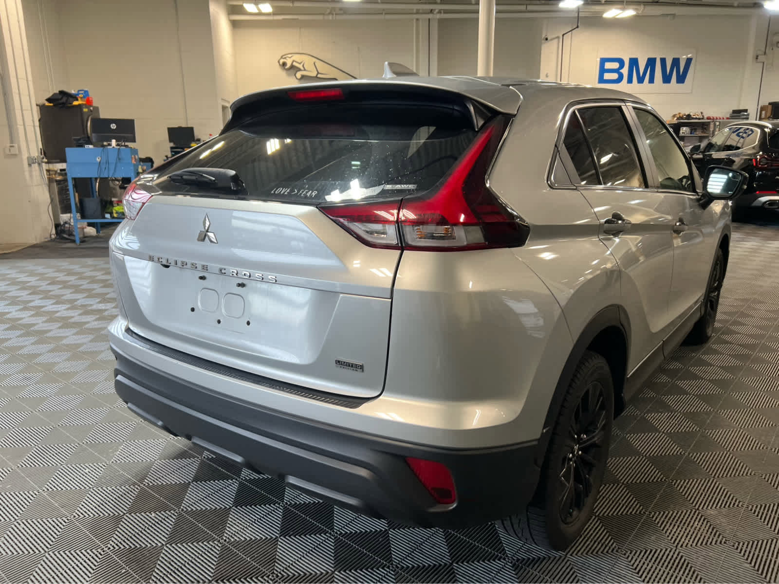 Used 2022 Mitsubishi Eclipse Cross LE image 4