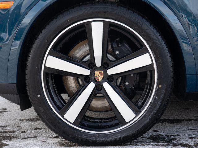 Certified 2025 Porsche Cayenne S AWD/4WD image 12