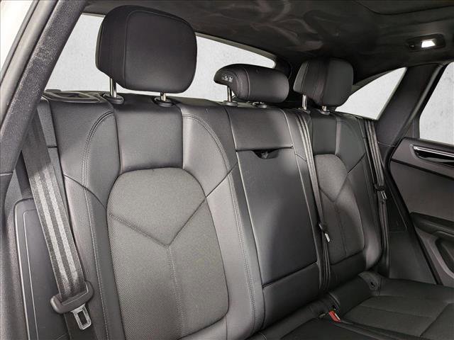 Certified 2022 Porsche Macan image 23