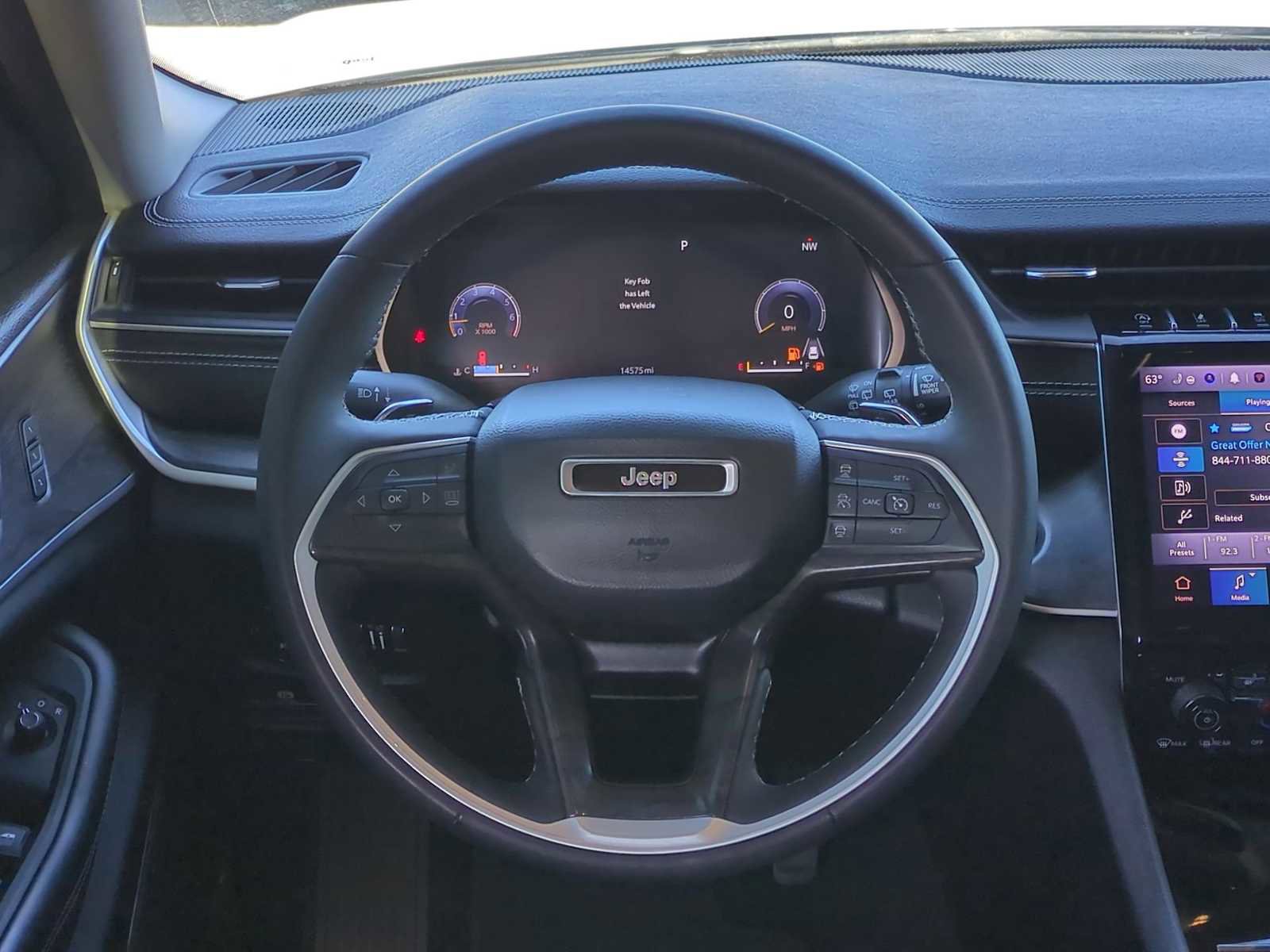 Used 2023 Jeep Grand Cherokee L Limited w/ Luxury Tech Group II image 11