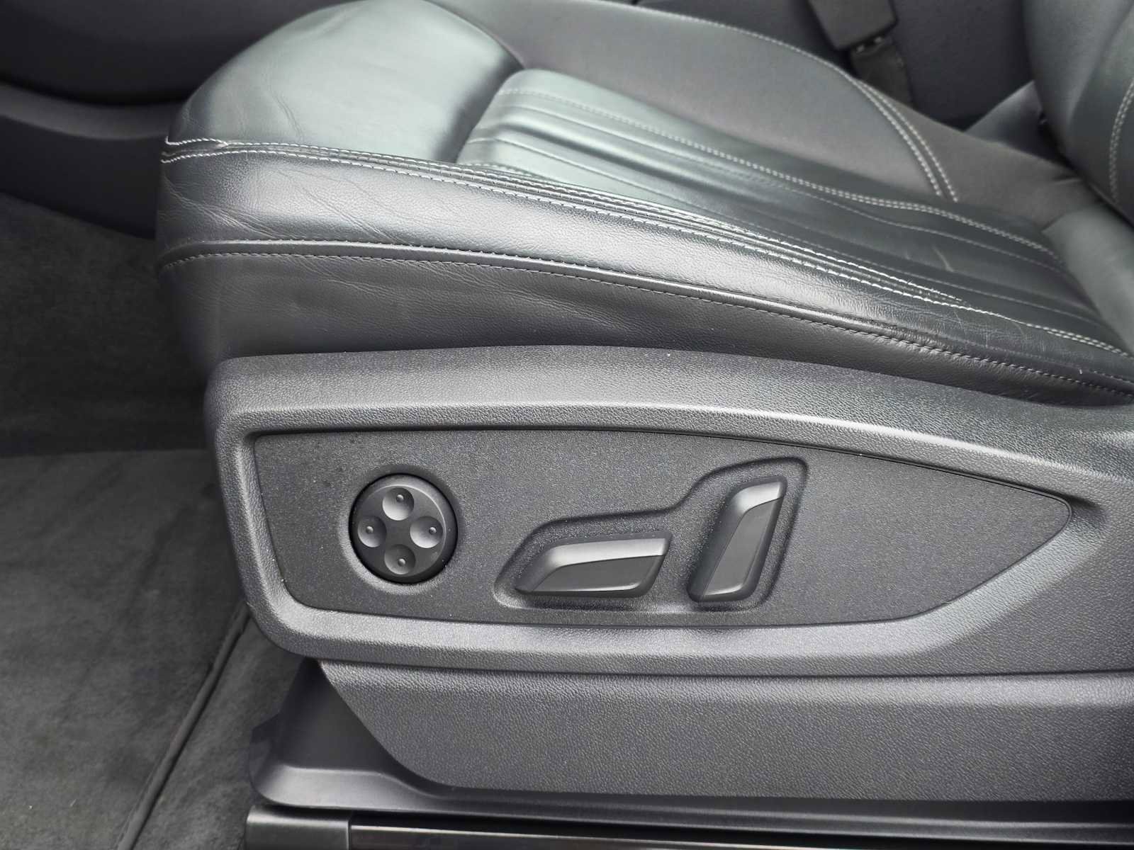 Used 2023 Audi Q5 2.0T Premium Plus w/ Premium Plus Package AWD/4WD image 24