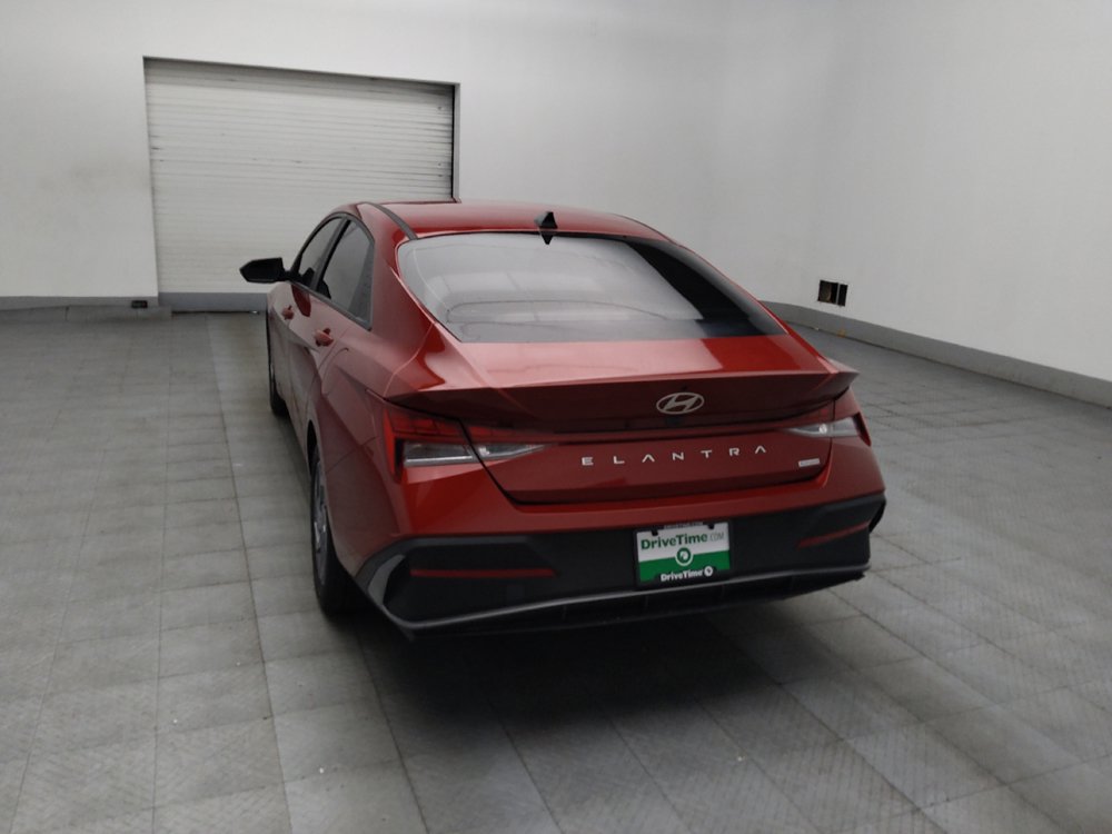 Used 2024 Hyundai Elantra Blue FWD image 6