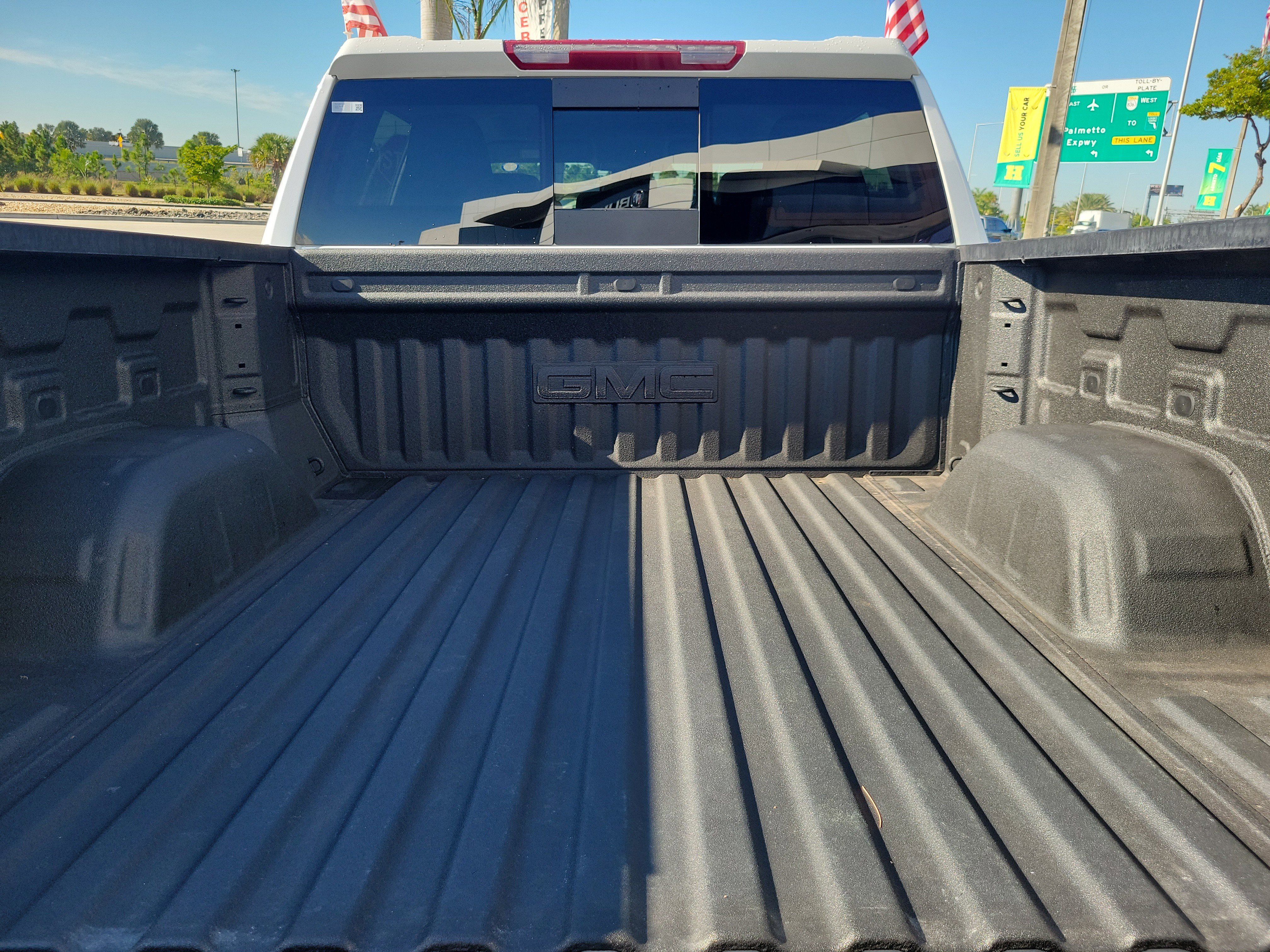 Used 2023 GMC Sierra 1500 SLT w/ SLT Premium Package image 26