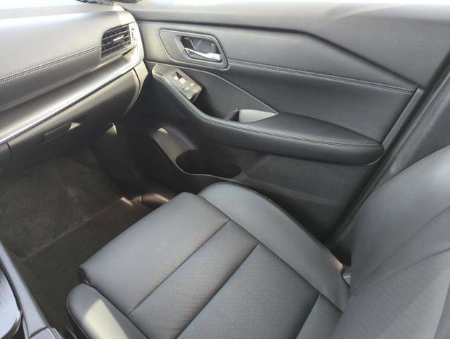 Certified 2025 Nissan Rogue SV w/ SV Premium Package AWD/4WD image 29