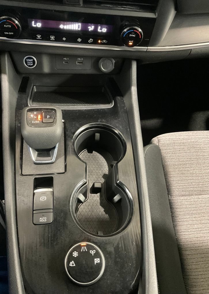 Used 2023 Nissan Rogue SV AWD/4WD image 19