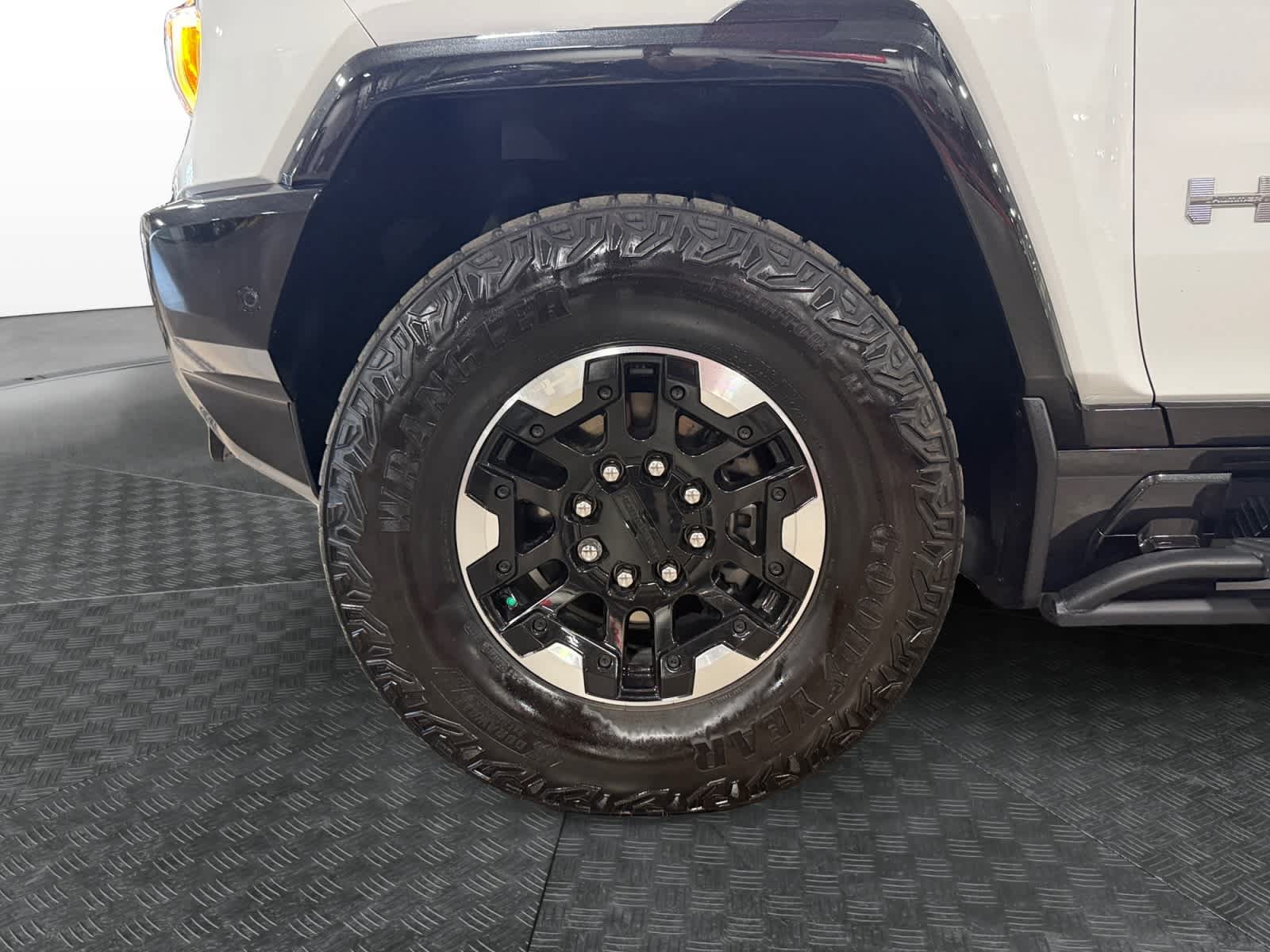 Used 2024 GMC Hummer EV 3X w/ Extreme Off-Road Package AWD/4WD image 15