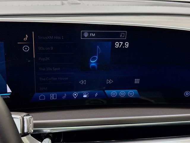 Used 2024 Cadillac Lyriq Tech image 16