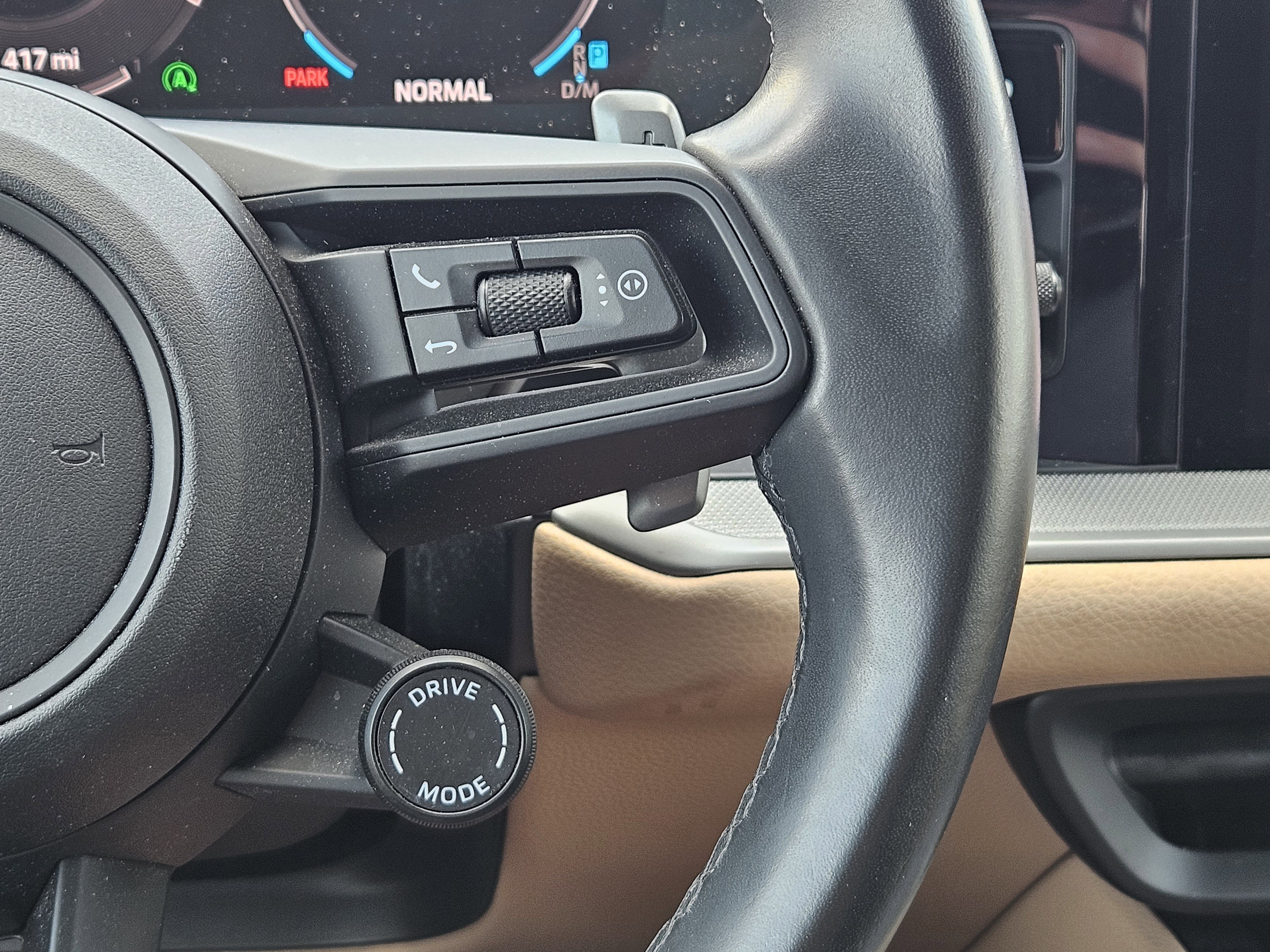 Certified 2024 Porsche Cayenne AWD/4WD image 27