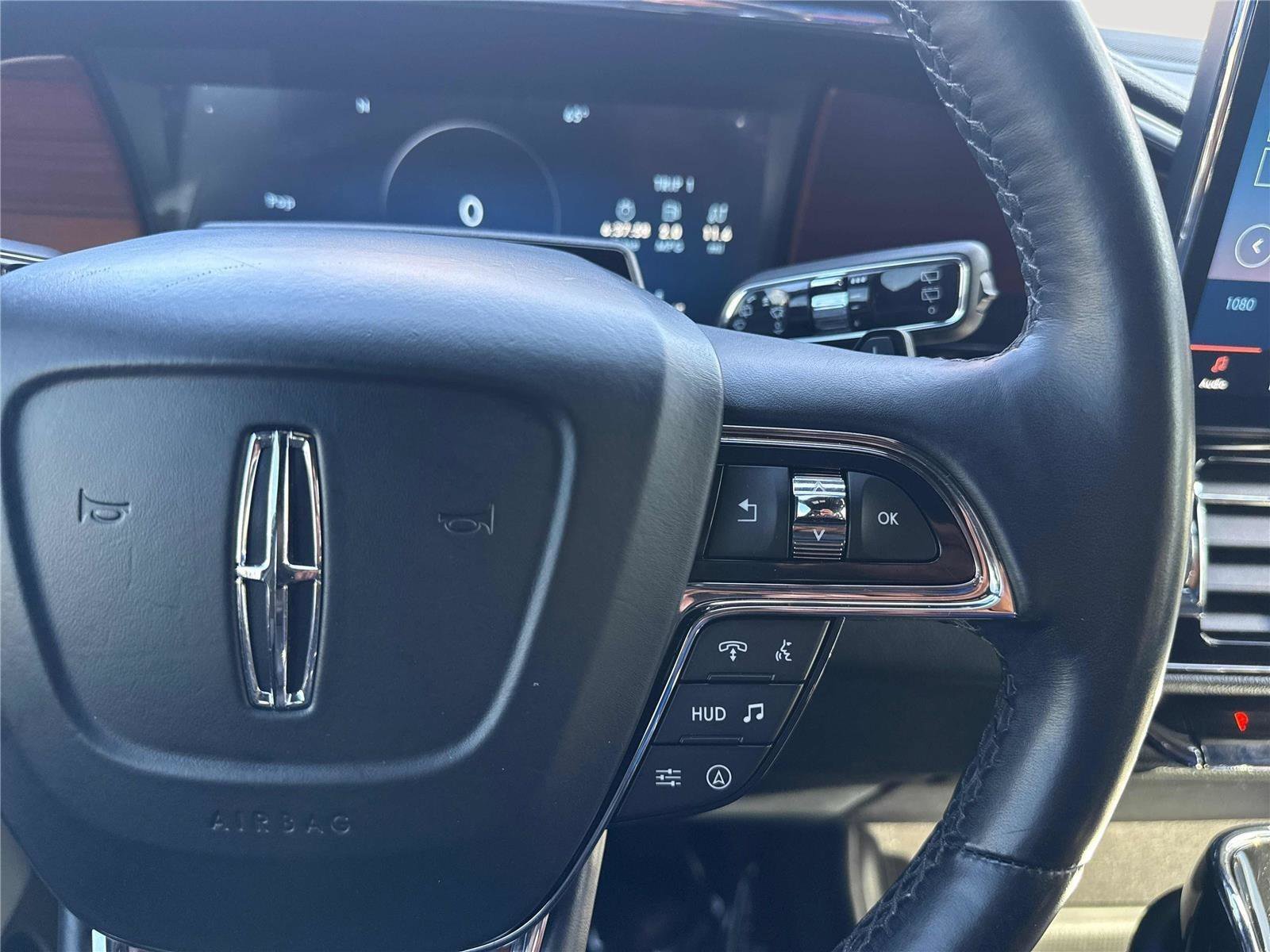 Used 2023 Lincoln Navigator L Reserve AWD/4WD image 18