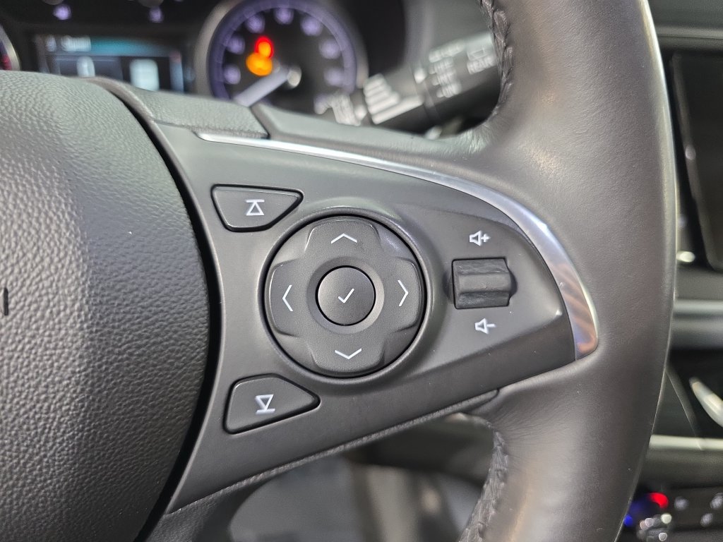 Used 2018 Buick Enclave Essence w/ Trailering Package FWD image 23