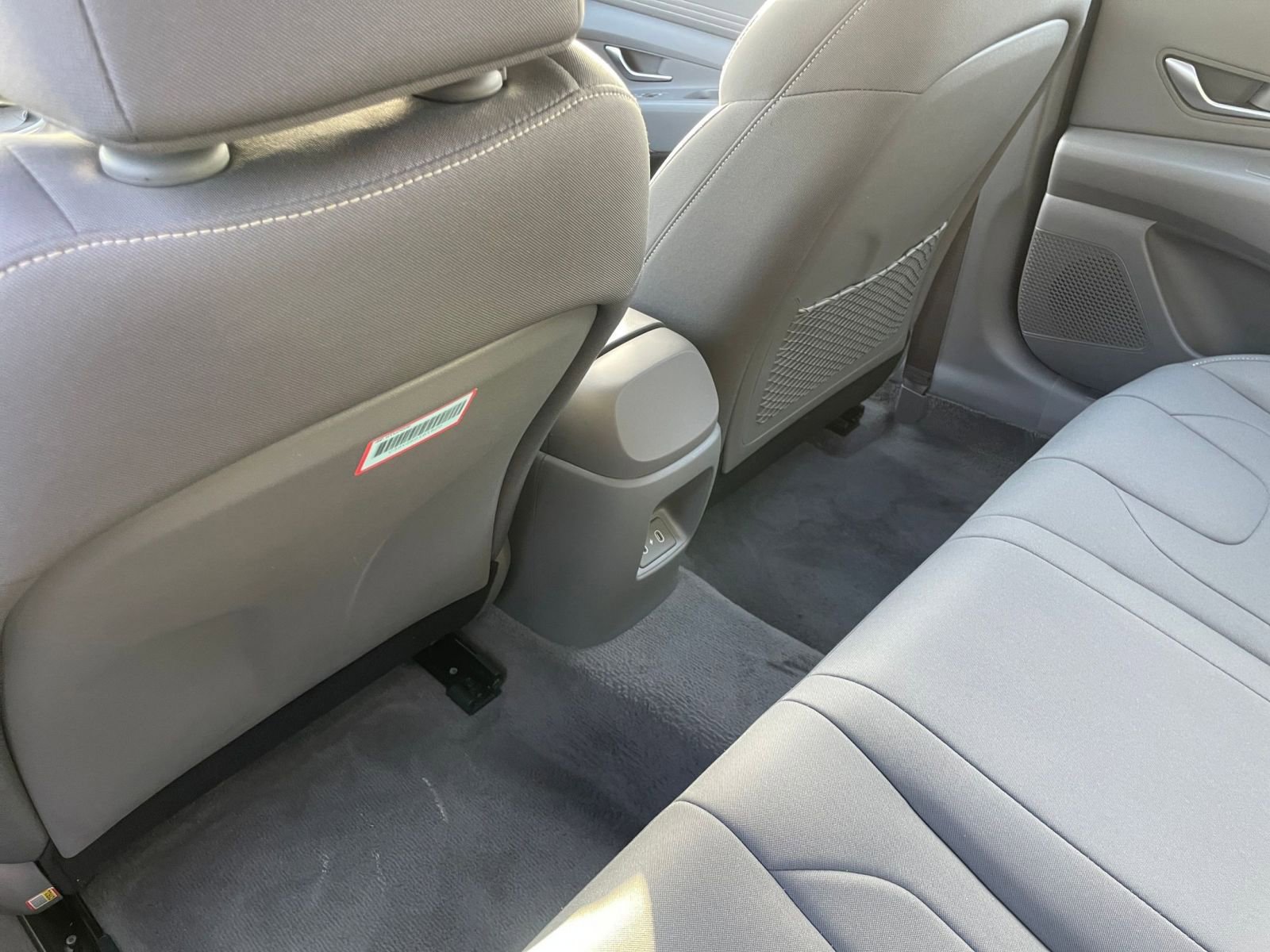 Used 2025 Hyundai Elantra SEL image 24