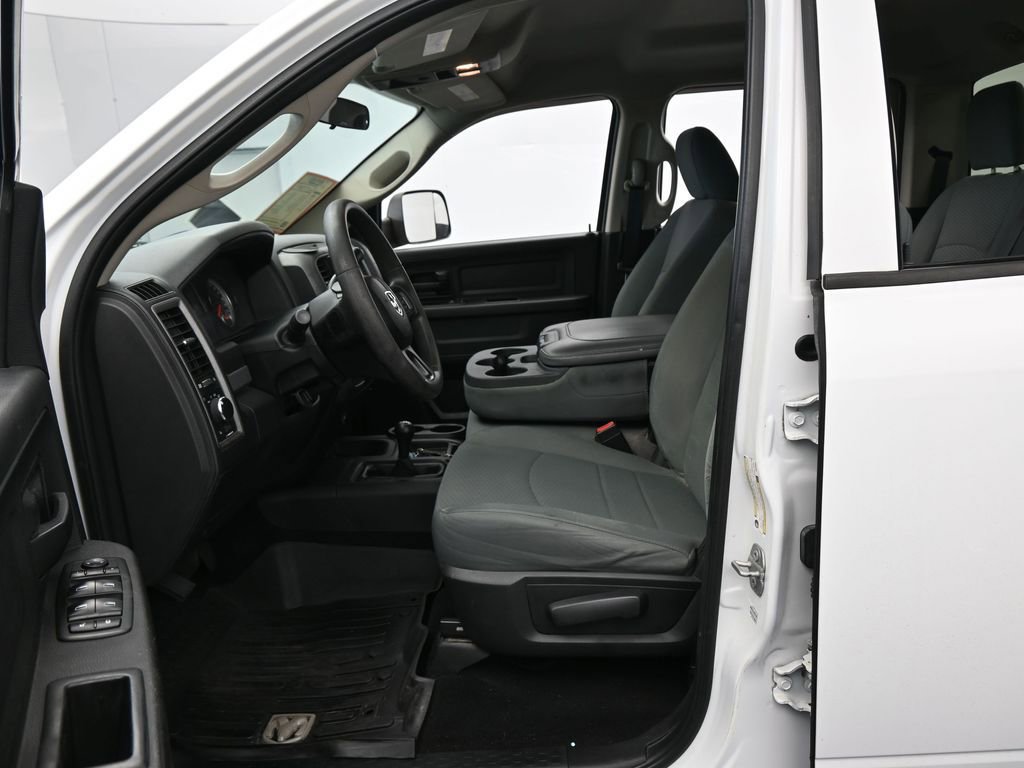 Used 2018 RAM 3500 Tradesman w/ Chrome Appearance Group image 11