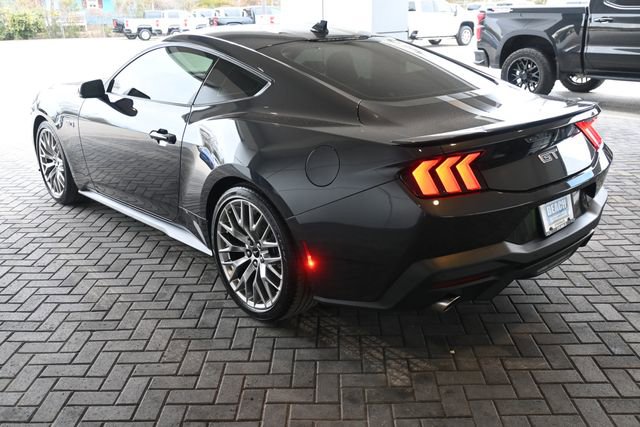 Used 2024 Ford Mustang GT Premium image 3