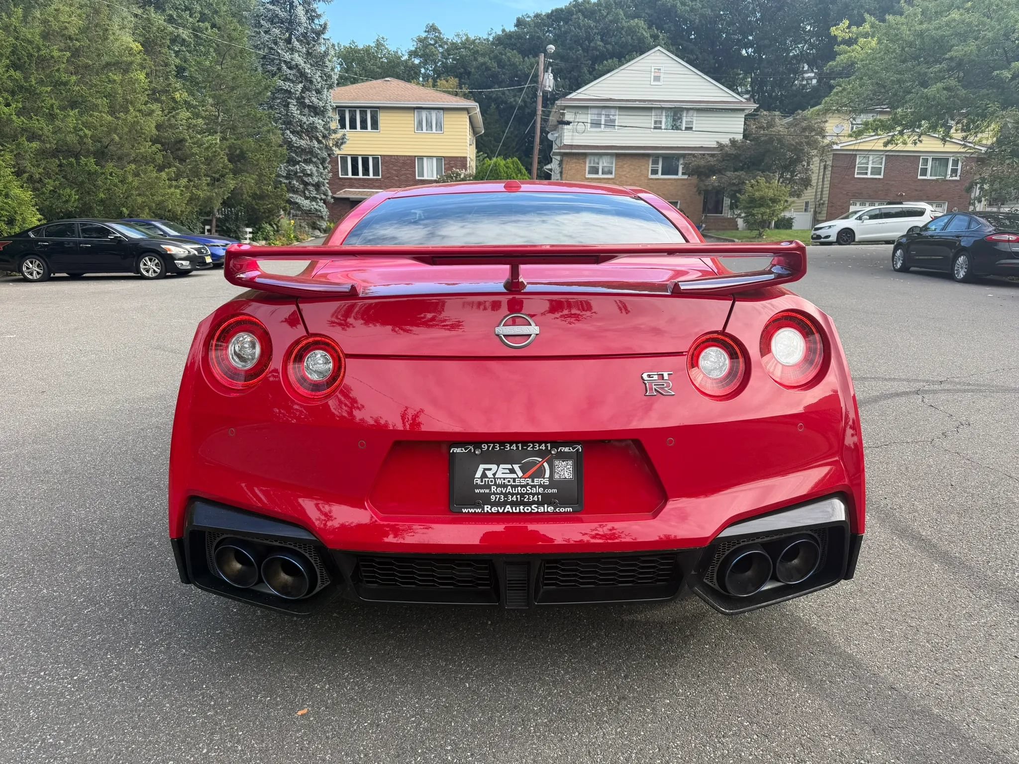Used 2024 Nissan GT-R Premium w/ Premium Interior Package AWD/4WD image 4