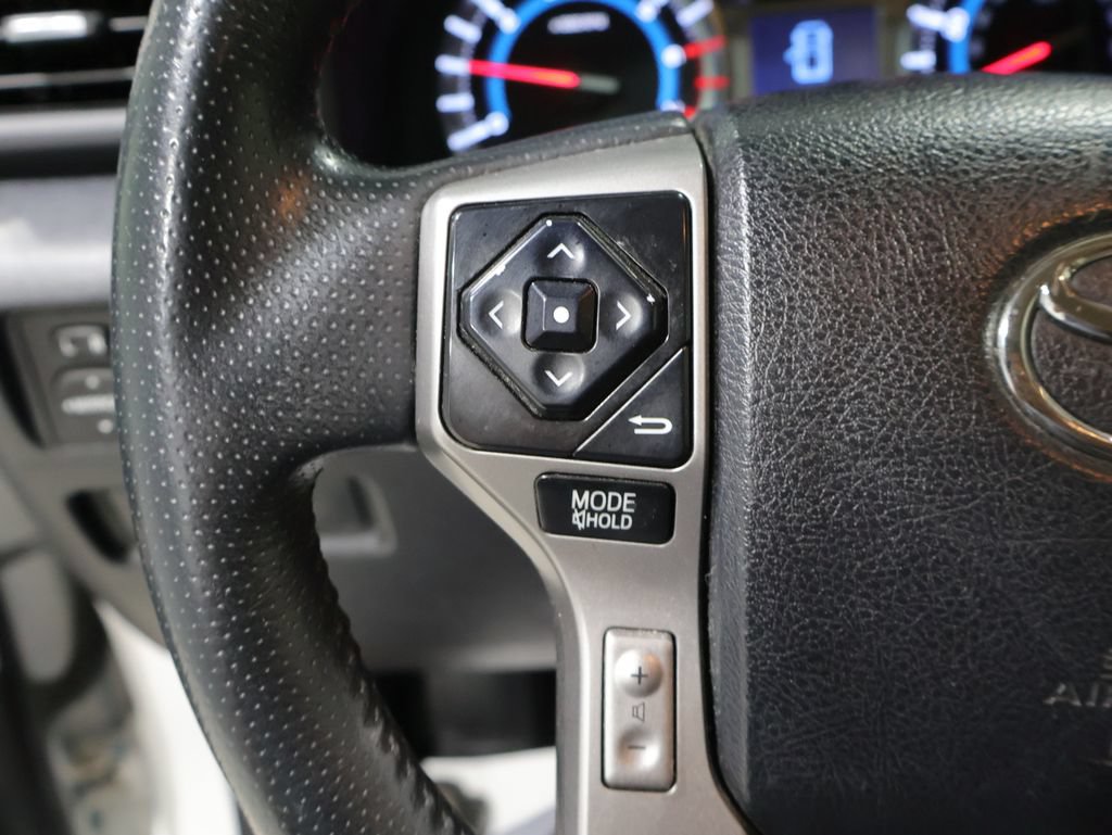 Used 2018 Toyota 4Runner SR5 Premium AWD/4WD image 34