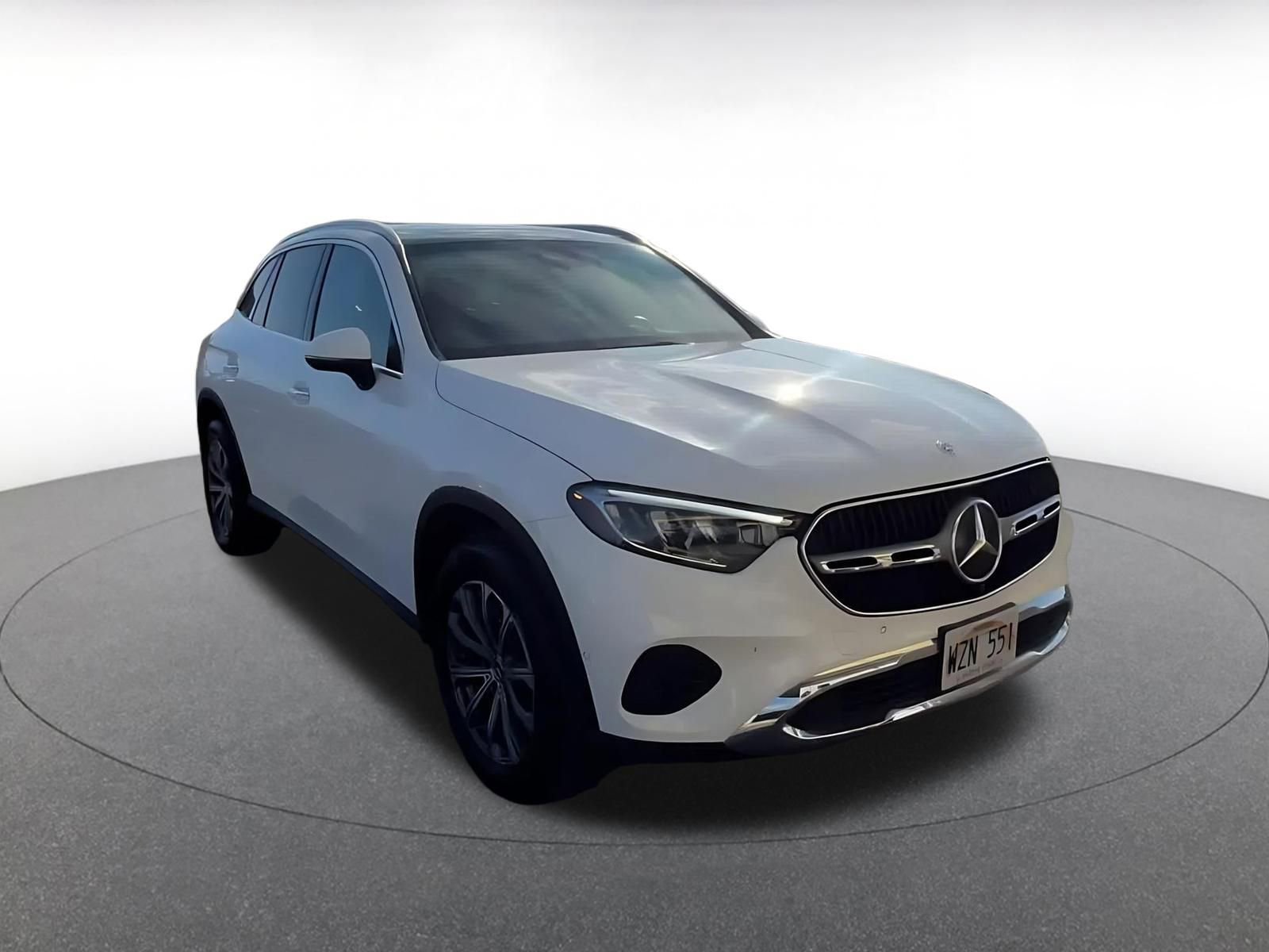 Used 2024 Mercedes-Benz GLC 300 image 3