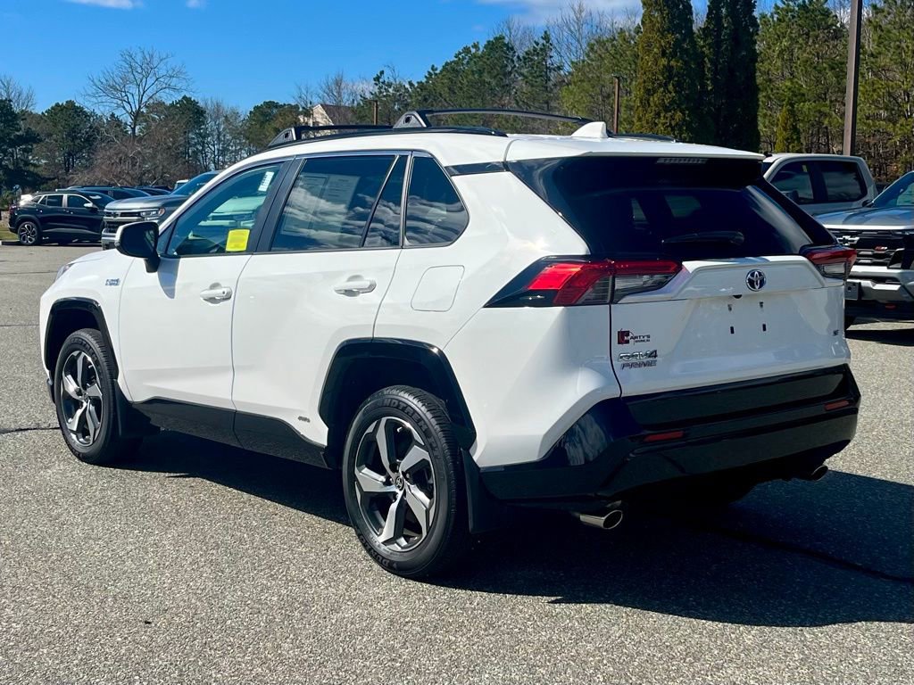 Used 2024 Toyota RAV4 SE w/ Weather & Moonroof Package image 3