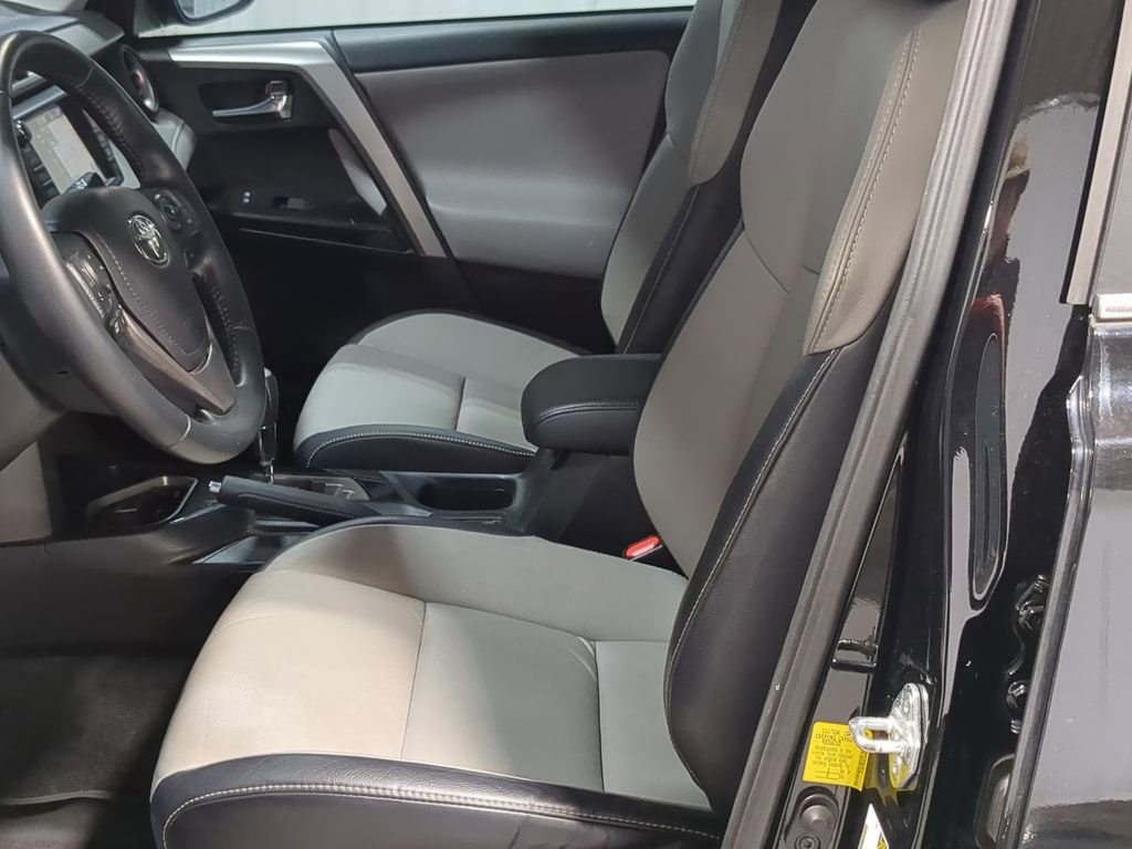 Used 2016 Toyota RAV4 Limited AWD/4WD image 19