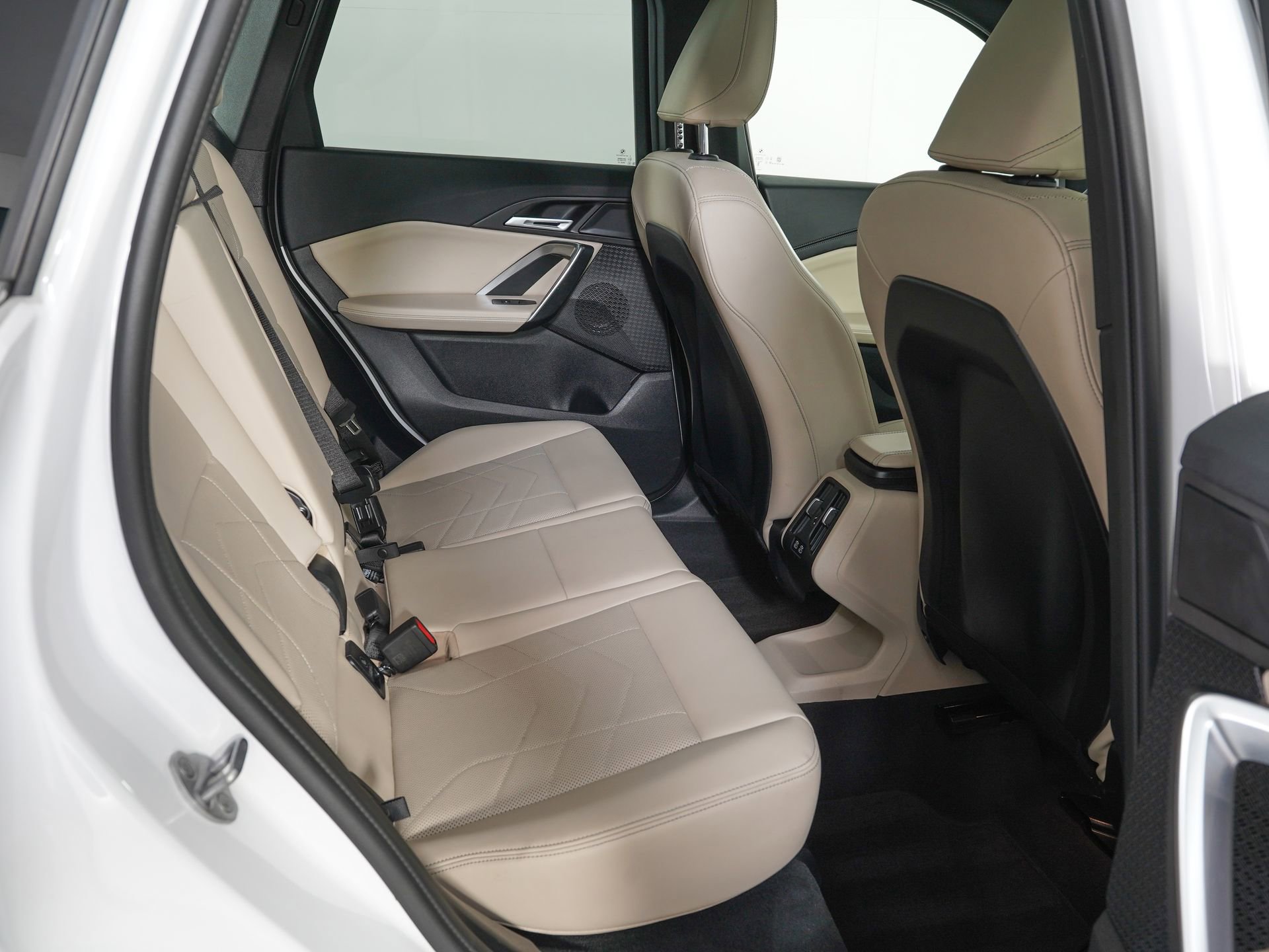 Used 2025 BMW X1 xDrive28i image 10