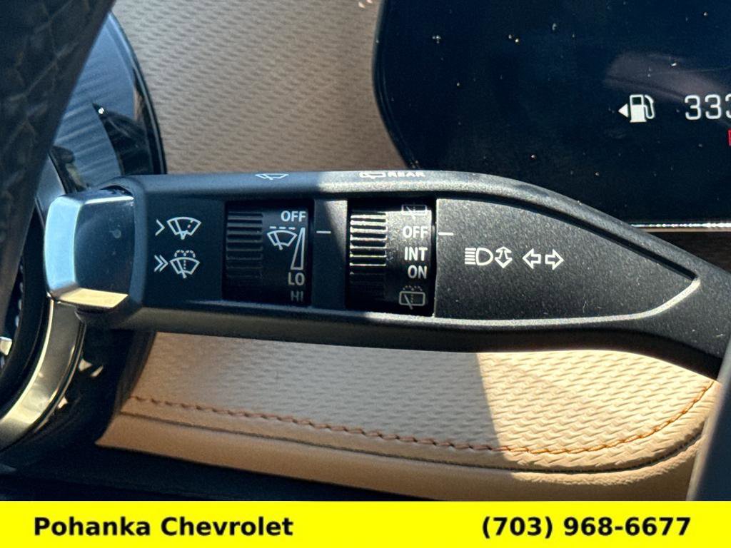 Used 2025 Chevrolet Equinox ACTIV AWD/4WD image 11