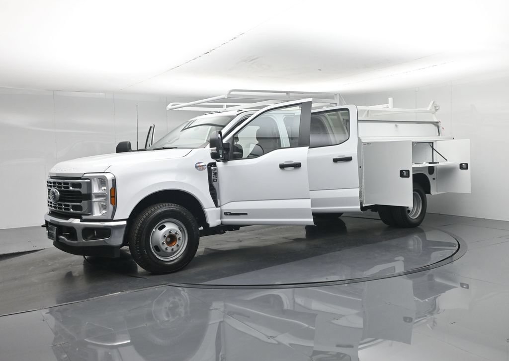 New 2026 Ford F350 XL w/ XL Chrome Package RWD image 35