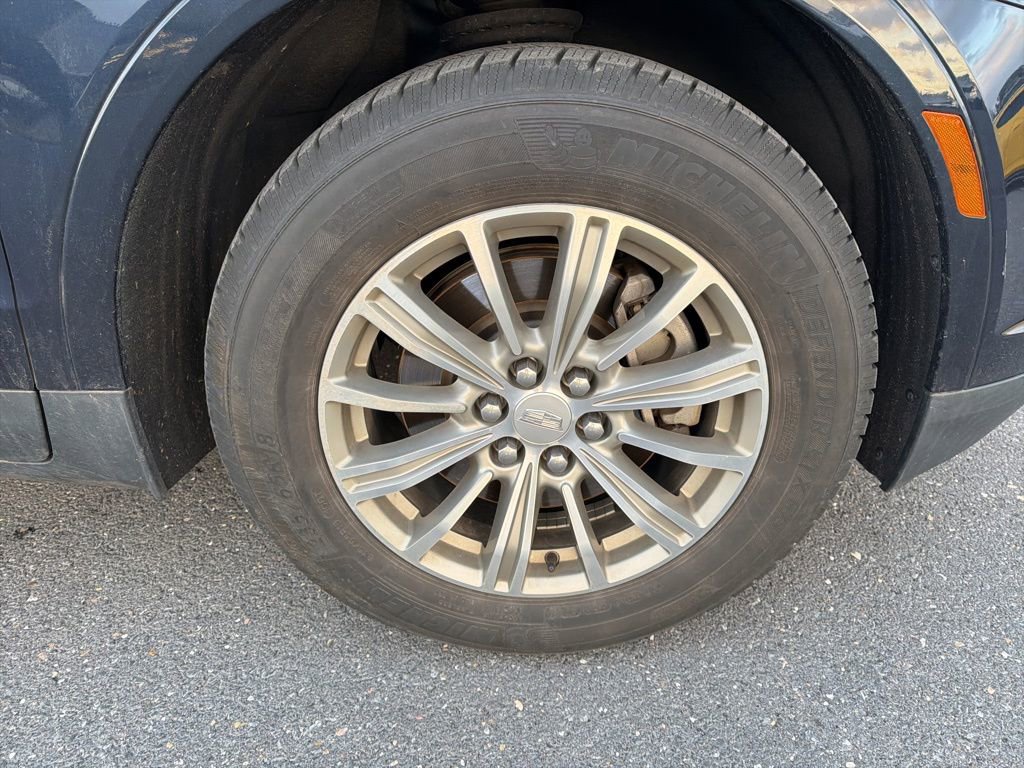 Used 2017 Cadillac XT5 Luxury w/ Driver Awareness Package image 10