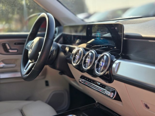 Certified 2021 Mercedes-Benz GLB 250 image 22