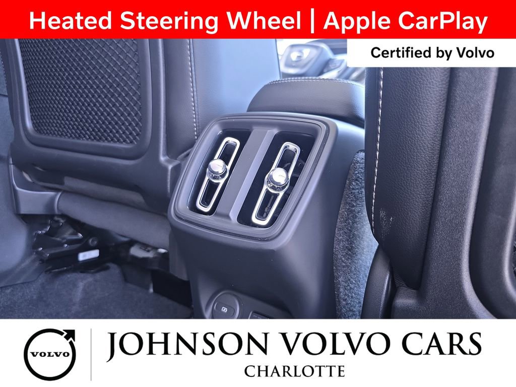 Certified 2025 Volvo XC40 B5 Plus AWD/4WD image 9