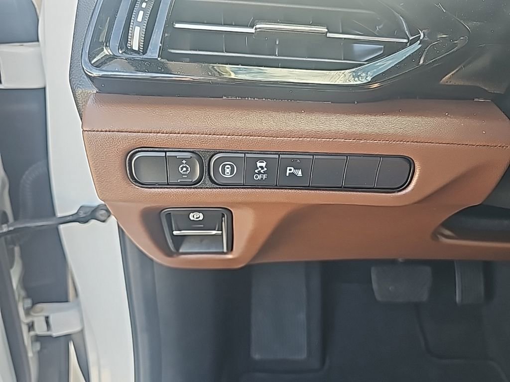 Used 2023 Acura MDX SH-AWD w/ Technology Package image 21