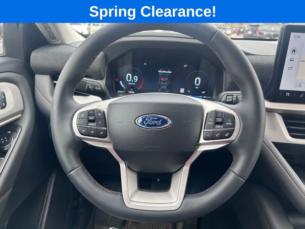 Used 2026 Ford Explorer Active AWD/4WD image 35