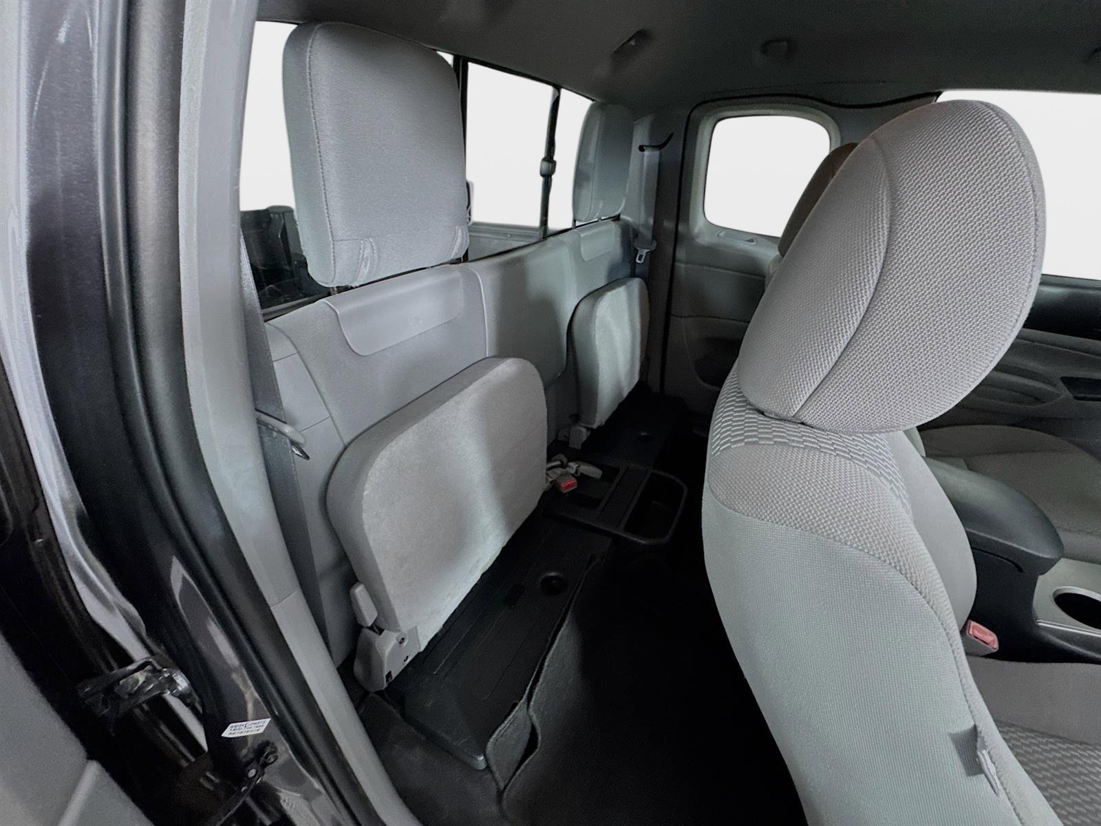 Used 2015 Toyota Tacoma PreRunner w/ SR5 Package image 20