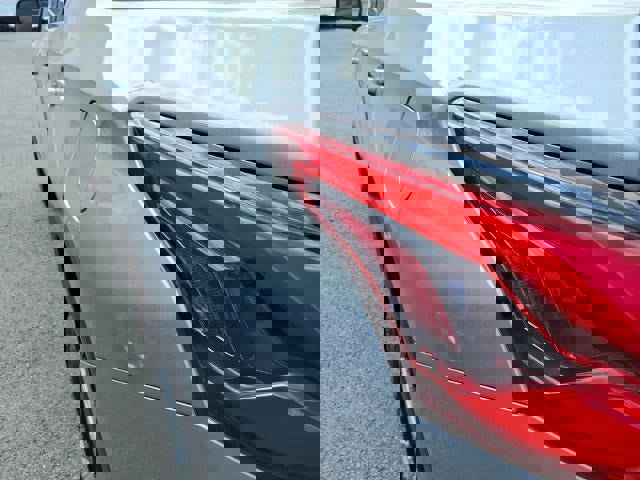 Used 2023 Chevrolet Traverse LT image 18